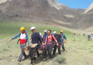 سقوط مرد ۵۰ ساله از ارتفاعات کوه دیل درحین مهار آتش