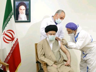 رهبر انقلاب دُز اول واکسن ایرانیِ کرونا را دریافت کردند