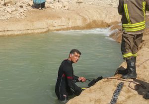 تلاش نافرجام تیم غواصی آتش نشانی برای نجات نوجوان ۱۱ ساله یاسوجی غرق شده در رودخانه بشار +تصاویر